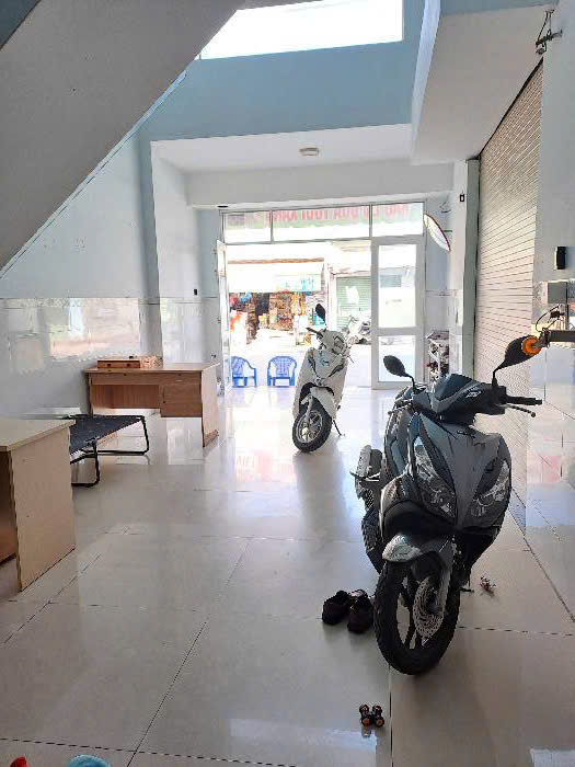 Bán nhà mặt tiền An phú đông, quận 12, 56m2, 1 trệt, 3 lầu, sân thượng, nhỉnh 8 tỷ